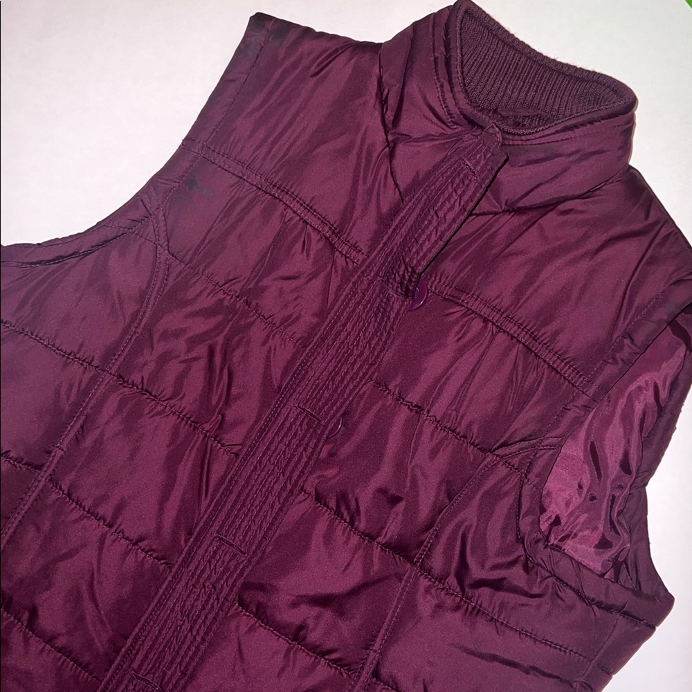 Outer Edge Burgundy Quilted Vest

Small stain on shoulder (shown in picture)